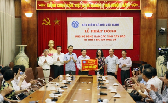 BHXH Việt Nam phát động ủng hộ đồng bào bị lũ lụt các tỉnh Tây Bắc ảnh 1